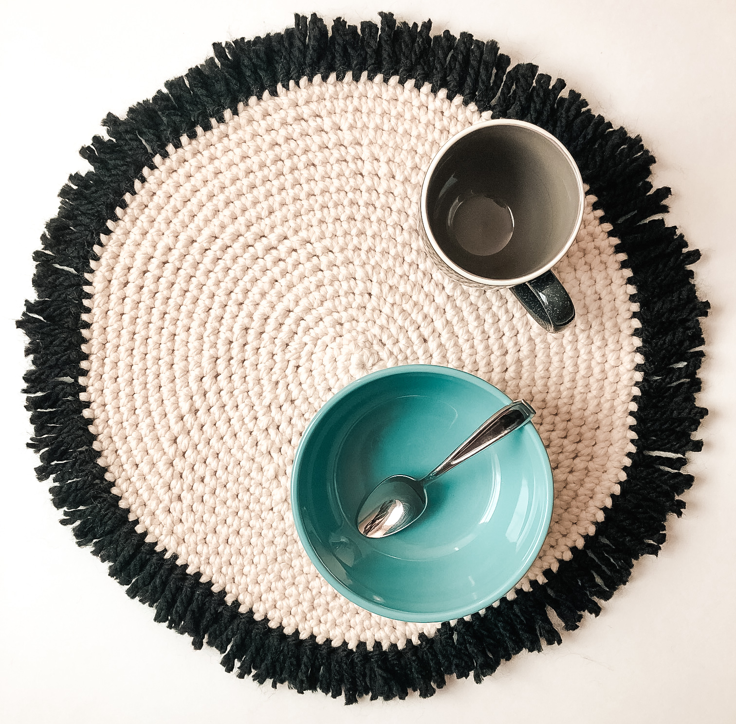 Boho Round Crochet Placemats Pattern with Fringe