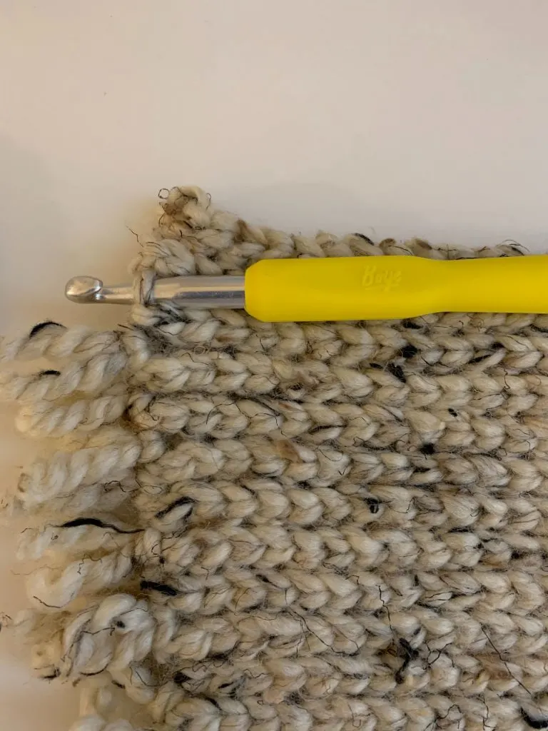 Crochet Clutch Using TShirt Yarn and Giant Tassel : r/crochet