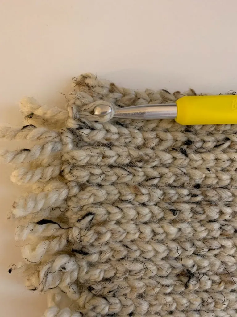 how to add fringe to crochet rug