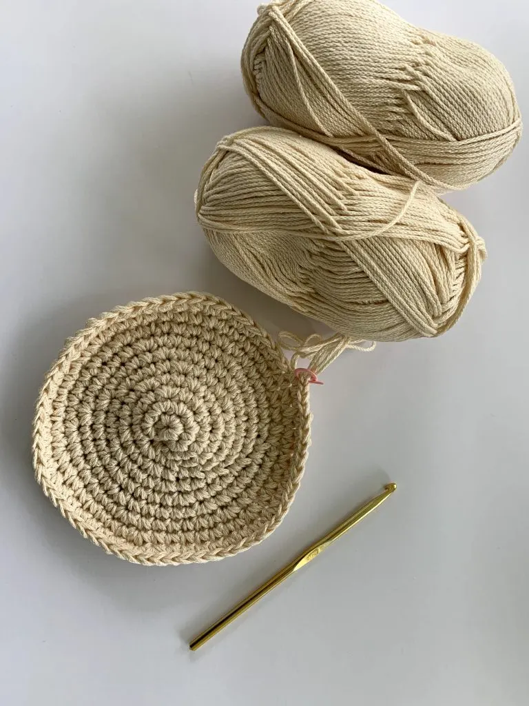how to make a round crochet placemat