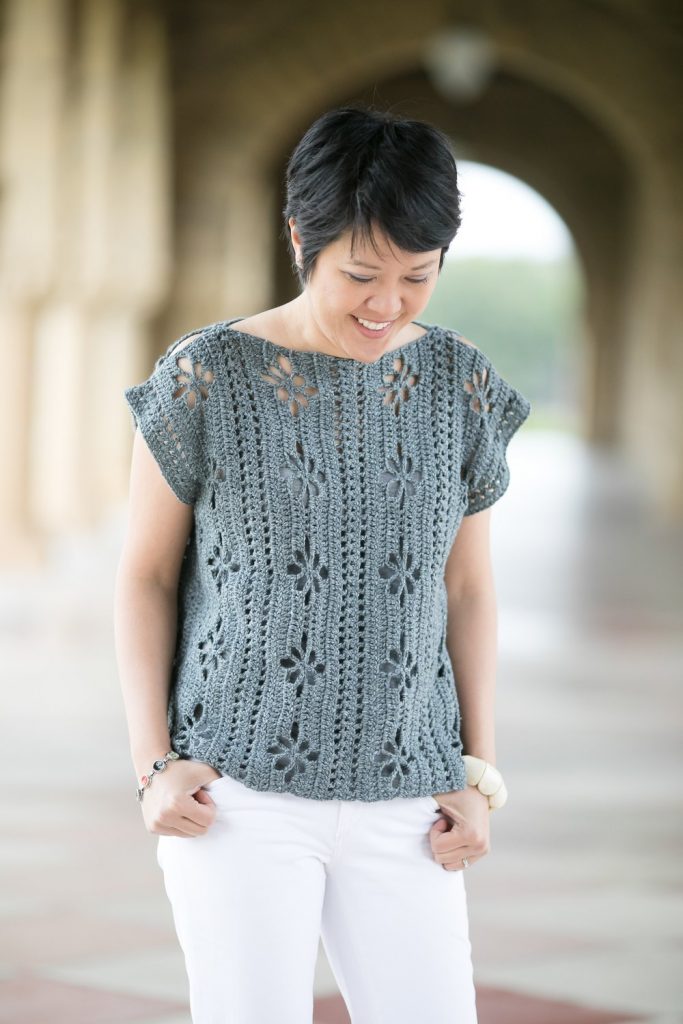 crochet top pattern in gray for summer