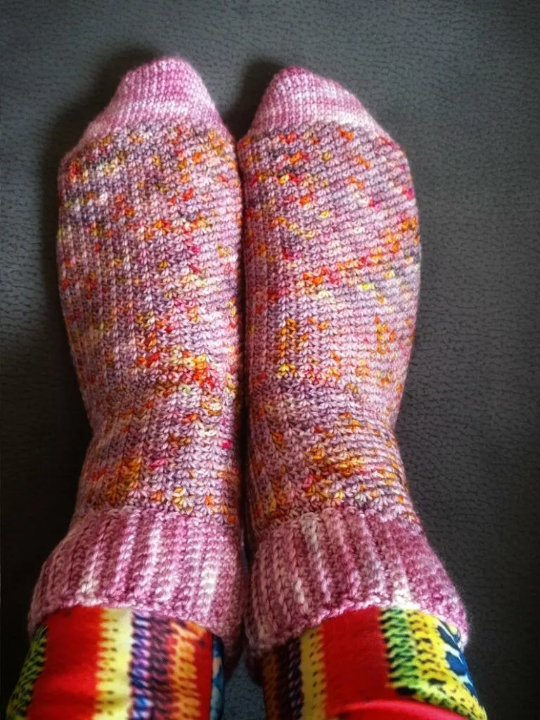 Toe Up Crochet Socks - Tea Leaves - free crochet pattern - crochetcakes