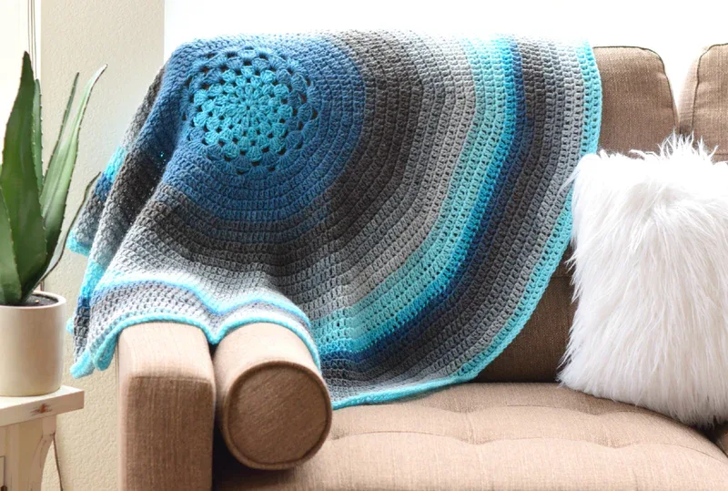 17 Gorgeous Mandala Yarn Crochet Patterns to Make ASAP