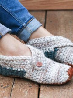 15 Crochet Slipper Patterns for One Very Relaxing Weekend