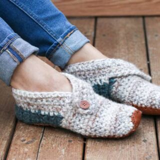 15 Crochet Slipper Patterns for One Very Relaxing Weekend