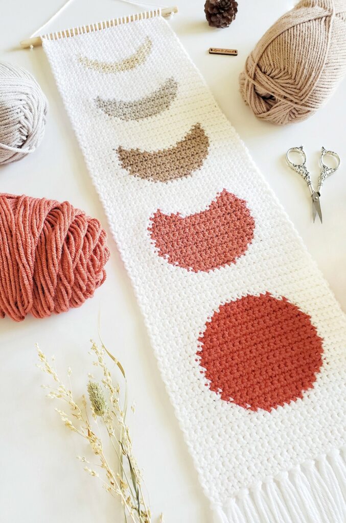 Zig Zag Zipper Bag - A Tapestry Crochet Pattern Loops & Love Crochet