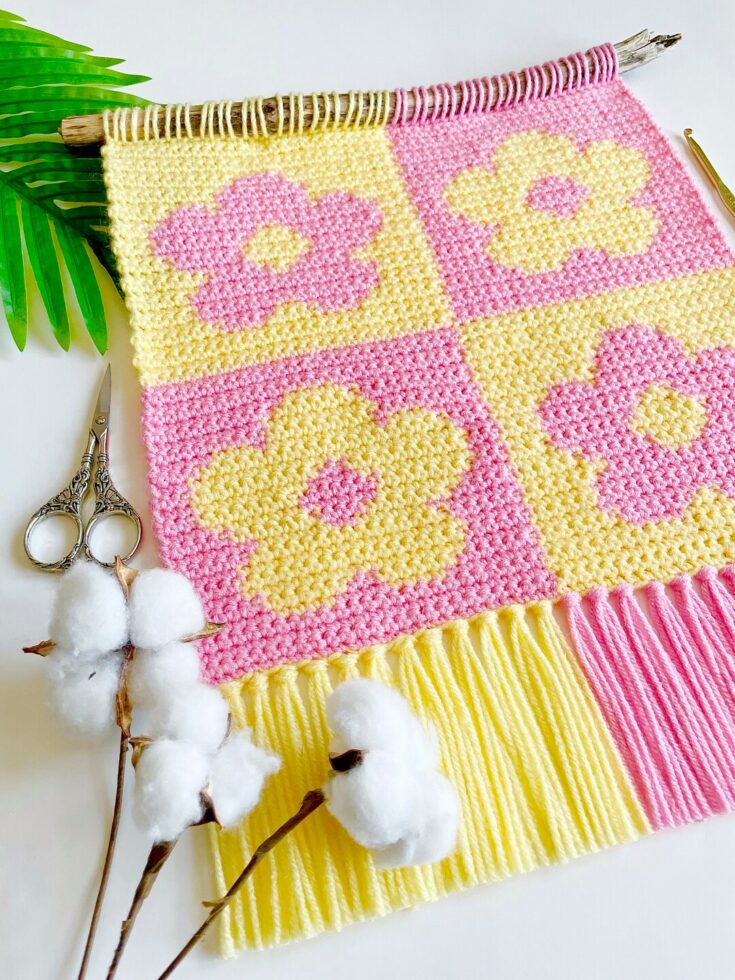 Zig Zag Zipper Bag - A Tapestry Crochet Pattern Loops & Love Crochet