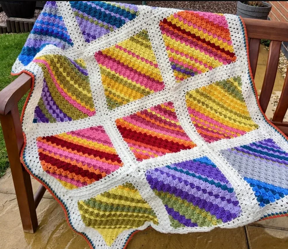 15 Mesmerizing Crochet Temperature Blanket Patterns for 2024 - I Can ...