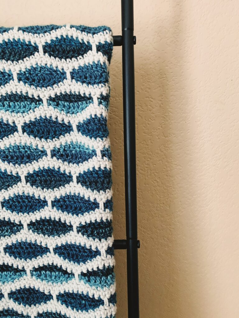 Chunky & Cozy Crochet Millstone Blanket Pattern