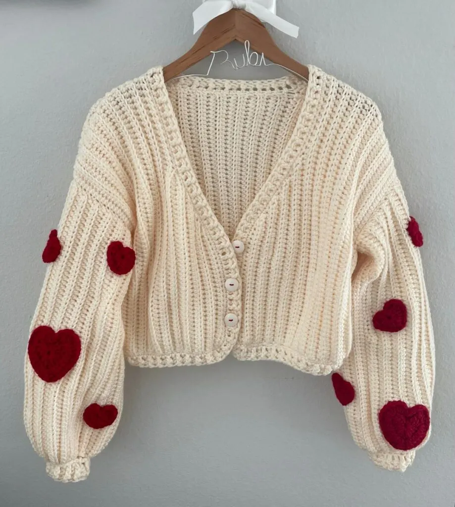 Valentine's Day Crochet Patterns: Stylish & Romantic Wearables - I Can ...