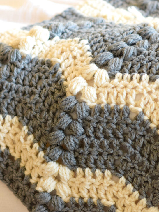 10 Stunning Two-Color Crochet Blanket Patterns