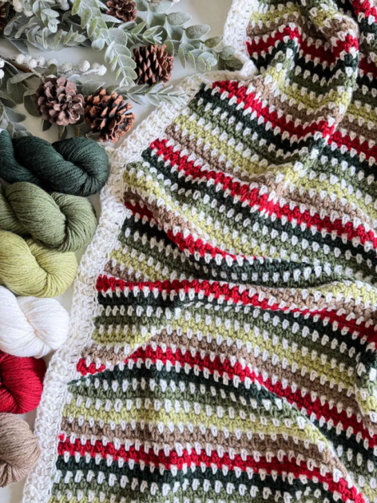 15 Crochet Christmas Blanket Patterns to Warm Up Your Holiday