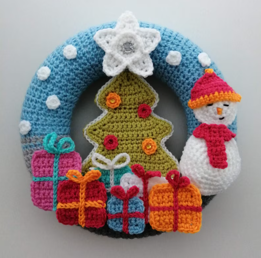 15 Crochet Winter Wreath Patterns for a Handmade Holiday