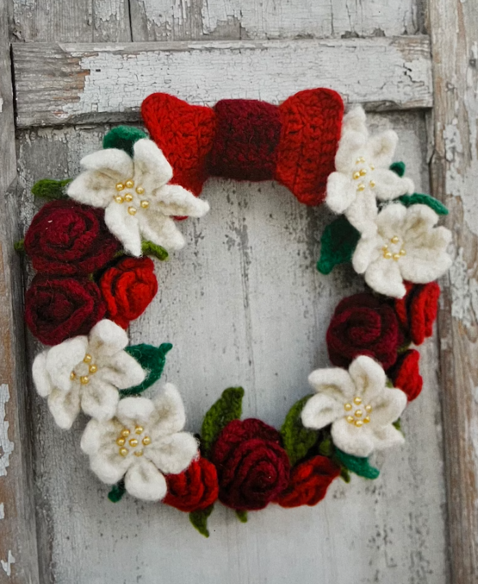 15 Crochet Winter Wreath Patterns for a Handmade Holiday