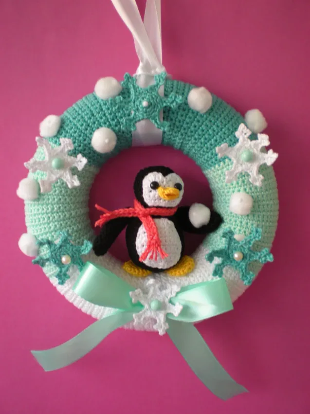 Stunning Crochet Winter Wreath Patterns for Christmas Decor