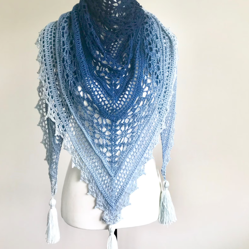 lacy blue ombre crochet shawl pattern