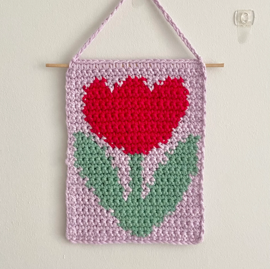 crochet tulip wall hanging pattern